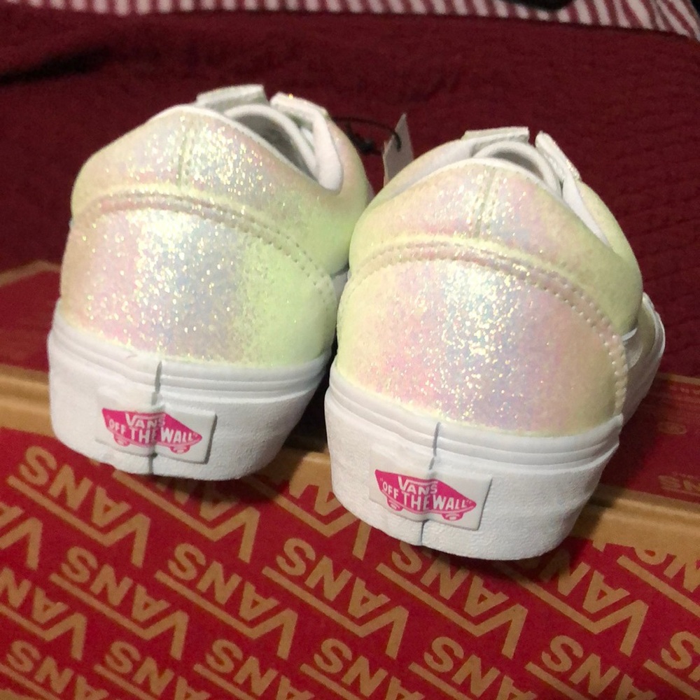 New Authentic Vans Woman’s Shoe - Picture 6 of 10